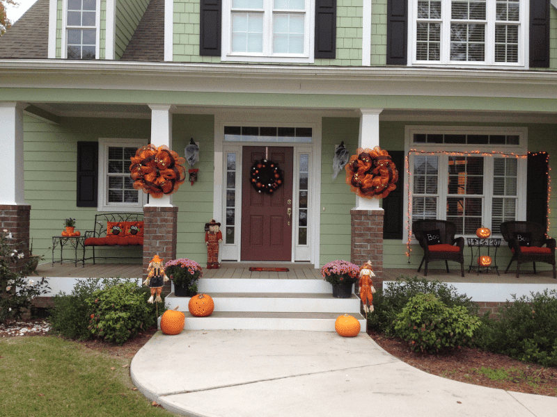 Halloween front porch decor