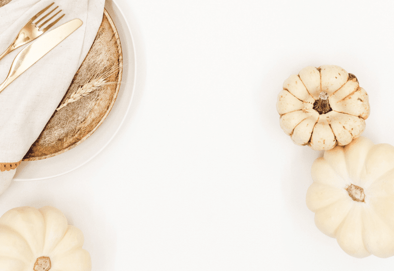 daily gratitude and a beautiful thanksgiving table setting