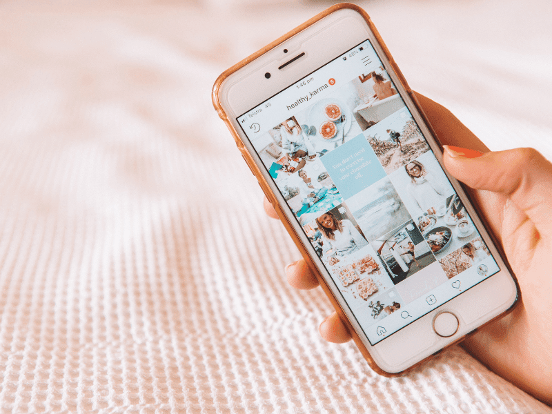 How to use social media to stay connected